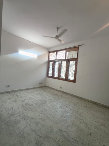 Room in 3 BHK Builder Floor at Kalkaji – for Rent