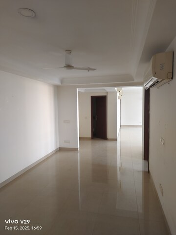 Building Lobby in 4 BHK Apartment at Emerald Green, Sector 52 – for Sale