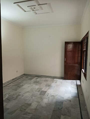 Room in 3 BHK Builder Floor at Dhakoli Village – for Sale