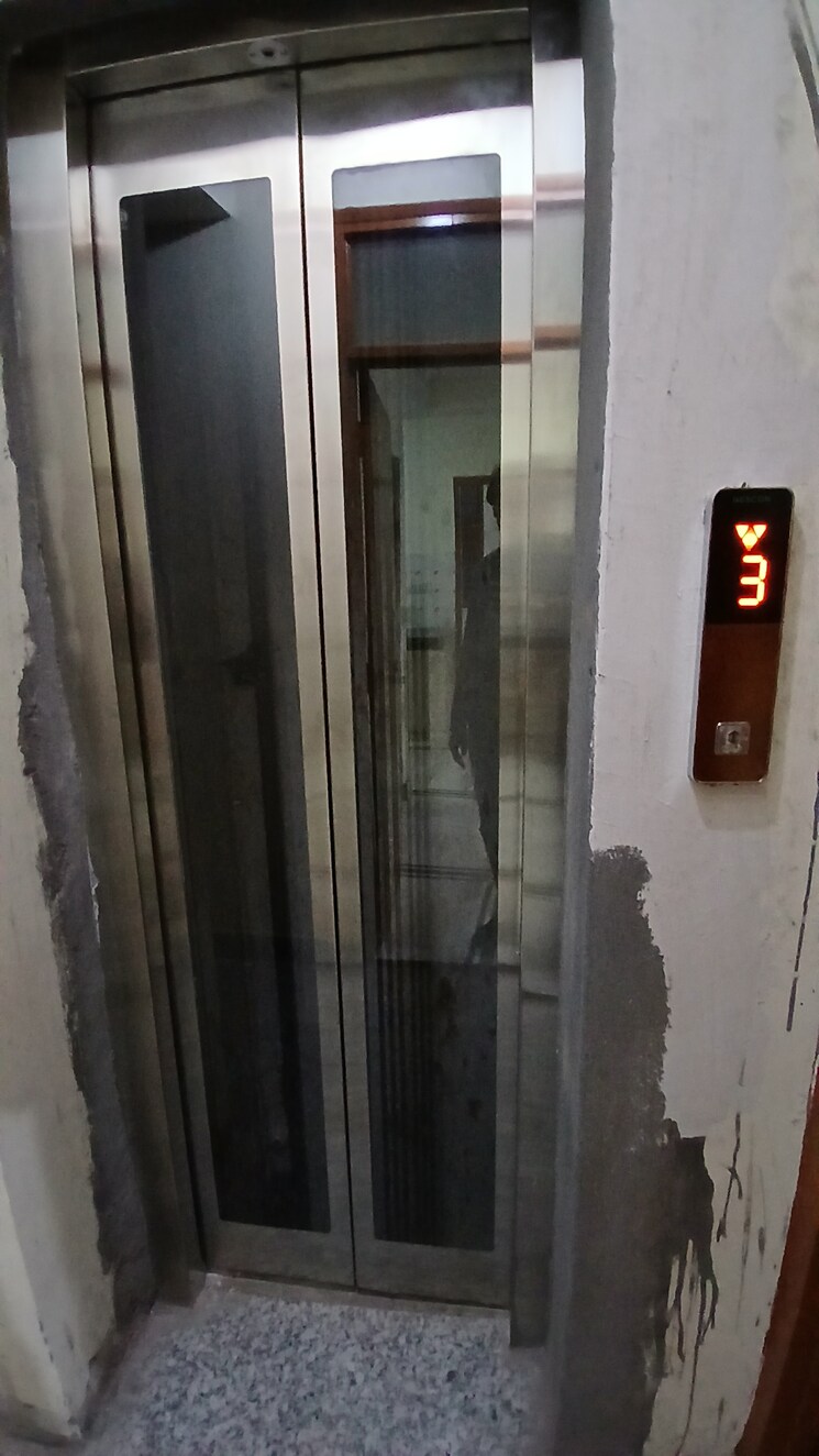 undefined, zakir nagar 3 Bedroom 675 Sq.Ft. Apartment In Zakir Nagar Delhi 8213515