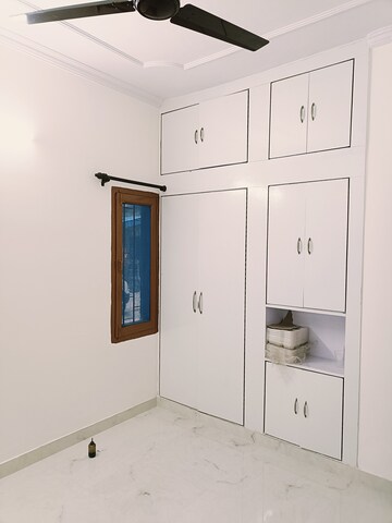 Furnished Amenities in 2 BHK Independent House at New Ashok Nagar – for Rent