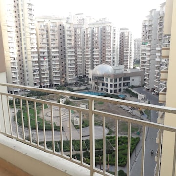 Balcony in 1 RK Apartment at Supertech Ecociti, Sector 137 – for Rent