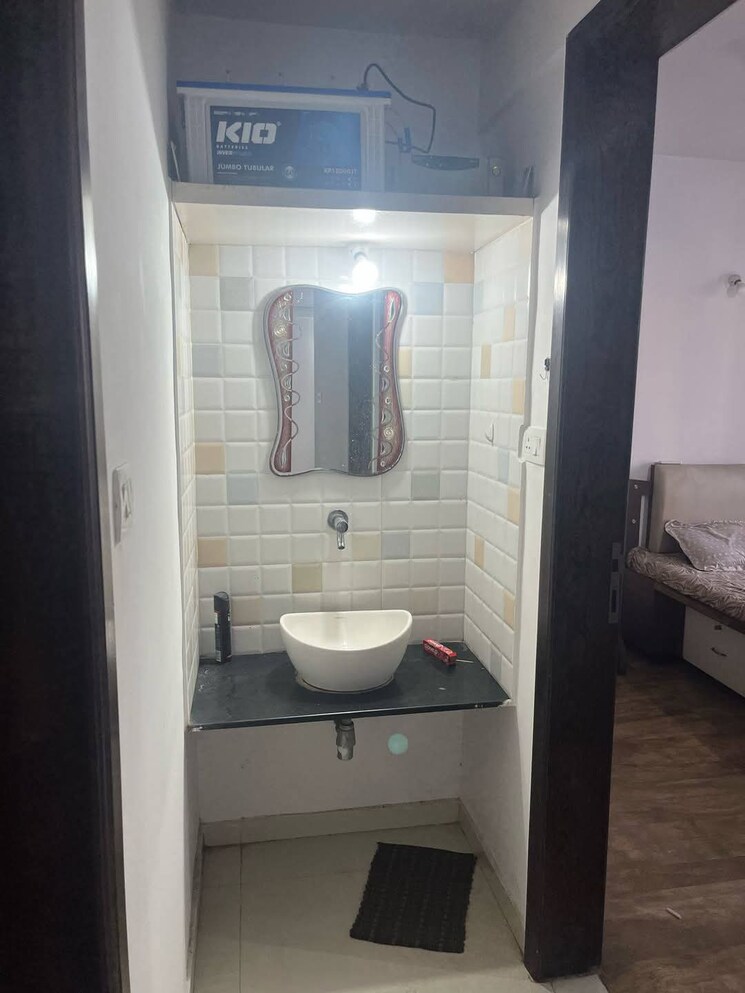Bathroom, shriram-la-tierra 2 Bedroom 1000 Sq.Ft. Apartment In Vishrantwadi Pune 8213626