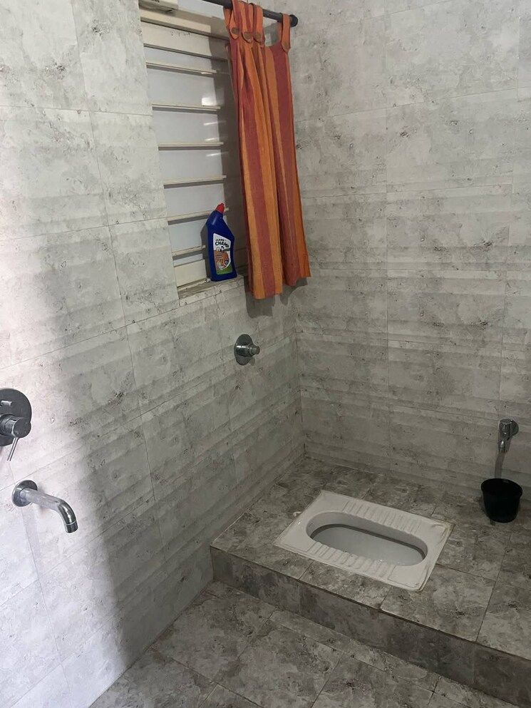 Bathroom, shriram-la-tierra 2 Bedroom 1000 Sq.Ft. Apartment In Vishrantwadi Pune 8213626