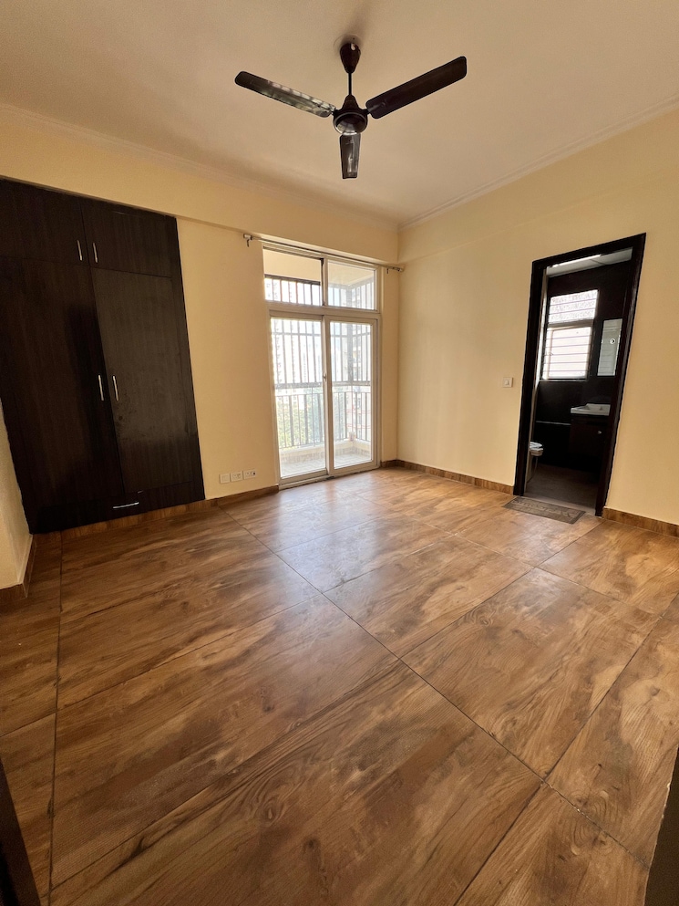 Room, aims-golf-city 3 Bedroom 1350 Sq.Ft. Apartment In Sector 75 Noida 8213720