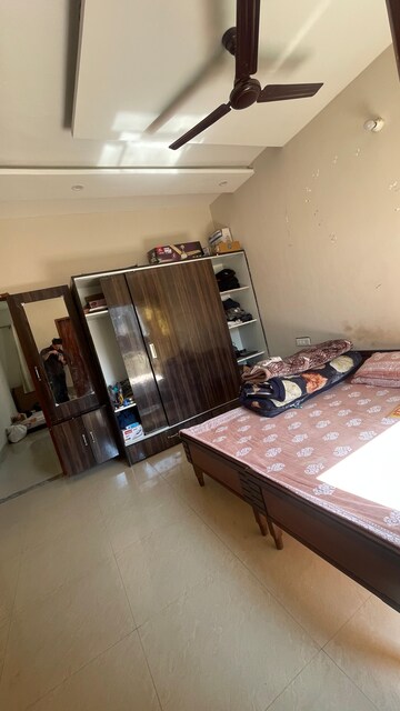 2 BHK Builder Floor For Rent in Sector 115