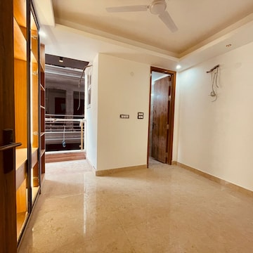 Room in 1 BHK Apartment at Saket – for Rent