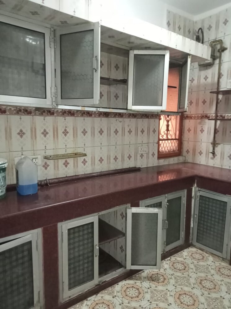 Kitchen, ip extension 2 Bedroom 950 Sq.Ft. Apartment In Ip Extension Delhi 8213774