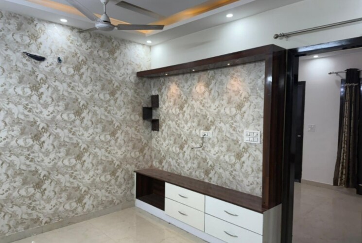 Room, peer mucchalla 4 Bedroom 1650 Sq.Ft. Builder Floor In Peer Mucchalla Zirakpur 8213818