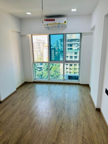 Room in 2 BHK Apartment at Rite Skyluxe, Chembur – for Rent