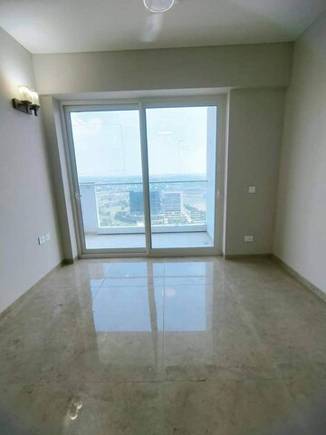 Room in 3 BHK Apartment at Emaar The Palm Drive-The Premier Terraces, Sector 66 – for Sale