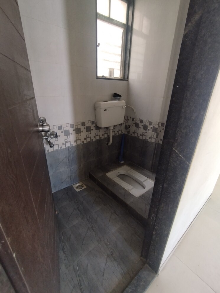 Bathroom, sai-paradise-apartment 2 Bedroom 763 Sq.Ft. Apartment In Pimple Saudagar Pune 8213943