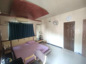 Master Bedroom in 4 BHK Builder Floor at Sarita Apartment Erandwane, Erandwane – for Sale