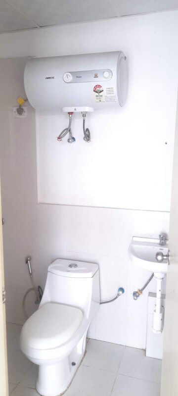 Bathroom in 2 BHK Apartment at Pyramid Elite, Sector 86 – for Rent