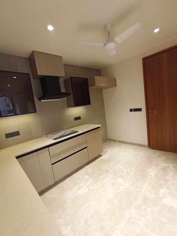 Bedroom, geetanjali enclave 4 Bedroom 360 Sq.Yd. Builder Floor In Geetanjali Enclave Delhi 8214127