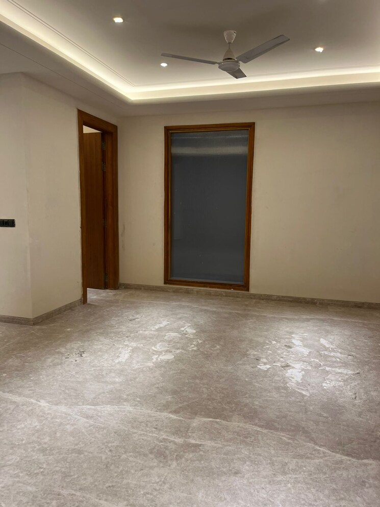 Room, geetanjali enclave 4 Bedroom 360 Sq.Yd. Builder Floor In Geetanjali Enclave Delhi 8214127