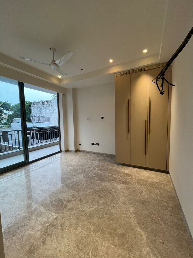 Room, geetanjali enclave 4 Bedroom 360 Sq.Yd. Builder Floor In Geetanjali Enclave Delhi 8214127