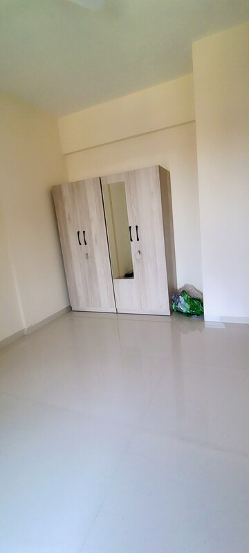 Furnished Amenities in 2 BHK Apartment at Unique Ivana, Mira Road – for Rent