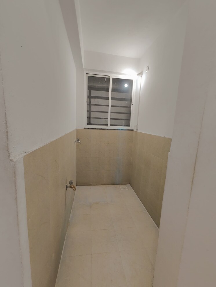 Bathroom, yashodhan-devayani-residency 2 Bedroom 1025 Sq.Ft. Apartment In Bibwewadi Pune 8214112