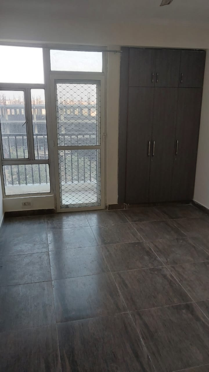 2 BHK + Study Room 1125 Sq.Ft. Apartment in Mahagun Mywoods