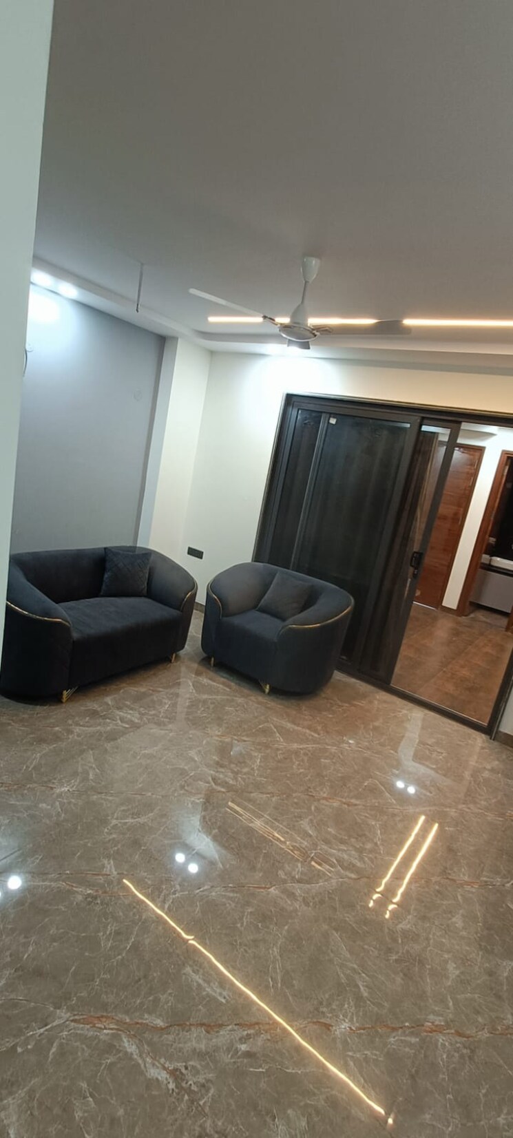 Living Room, dlf-oakwood-estate 4 Bedroom 1767 Sq.Ft. Apartment In Dlf Phase ii Gurgaon 8214194