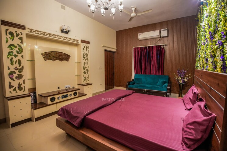 Bedroom, emaar-marbella 5 Bedroom 6520 Sq.Ft. Villa In Sector 66 Gurgaon 8214216