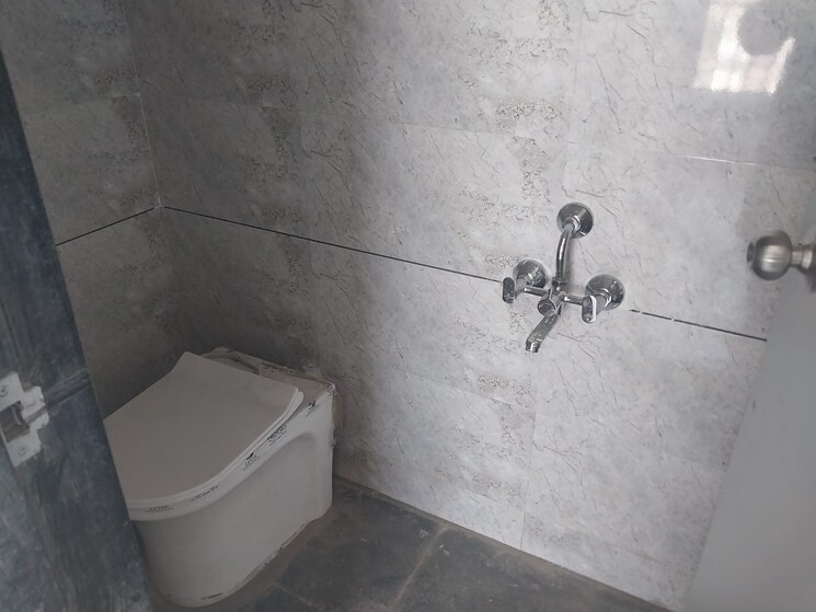 Bathroom, adajan 2 Bedroom 500 Sq.Ft. Apartment In Adajan Surat 8214220