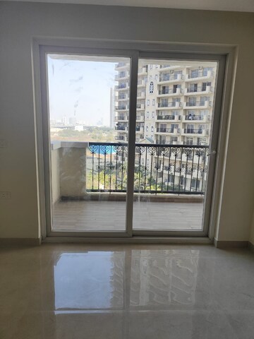 Room in 3.5 BHK Apartment at ATS Triumph, Sector 104 – for Rent