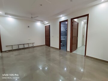 Room in 3 BHK Builder Floor at Chattarpur – for Rent