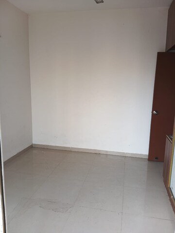 Room in 3 BHK Apartment at Mahagun Mywoods, Sector 16c Greater Noida – for Rent