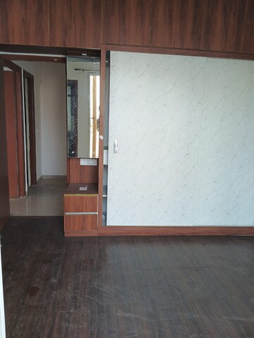 Room in 3 BHK Apartment at Mahagun Mywoods, Sector 16c Greater Noida – for Rent