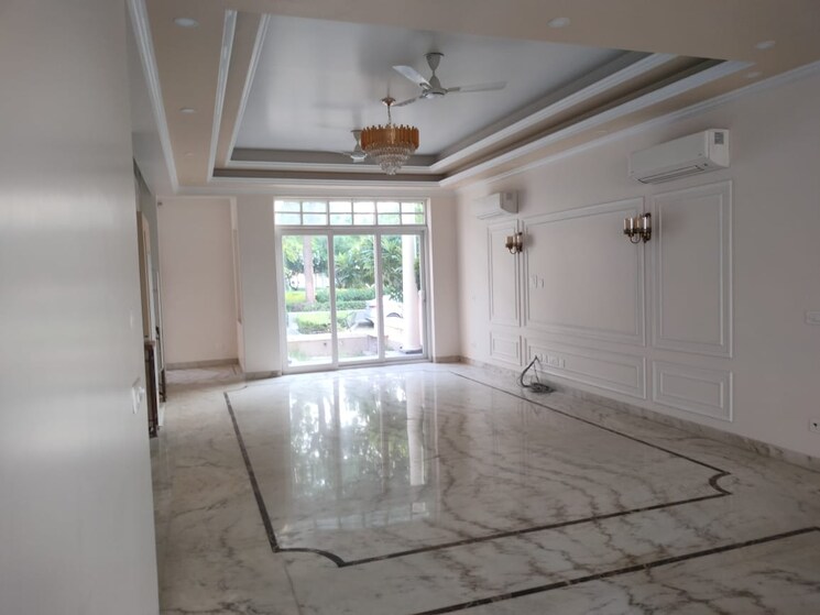 Living Room, emaar-marbella 4 Bedroom 5605 Sq.Ft. Villa In Sector 66 Gurgaon 8214262