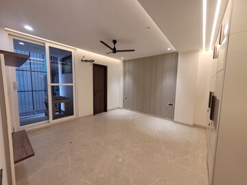 Room in 3 BHK Builder Floor at RBC II, Sushant Lok I – for Sale