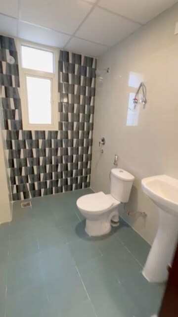 Bathroom in 3 BHK Apartment at Omaxe Waterscapes, Gomti Nagar – for Rent