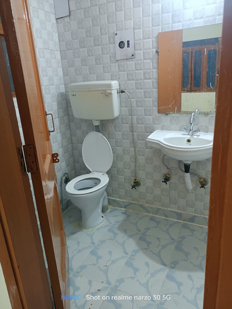 Attached Bathroom, ip extension 3 Bedroom 1250 Sq.Ft. Apartment In Ip Extension Delhi 8214258