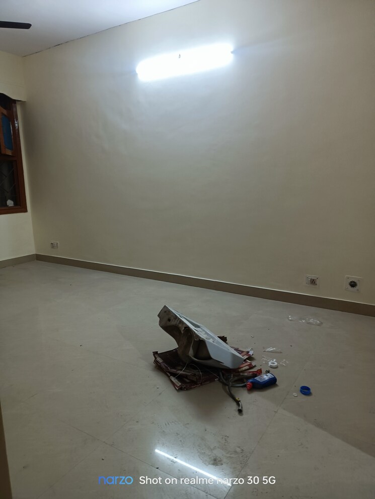 Room, ip extension 3 Bedroom 1250 Sq.Ft. Apartment In Ip Extension Delhi 8214258