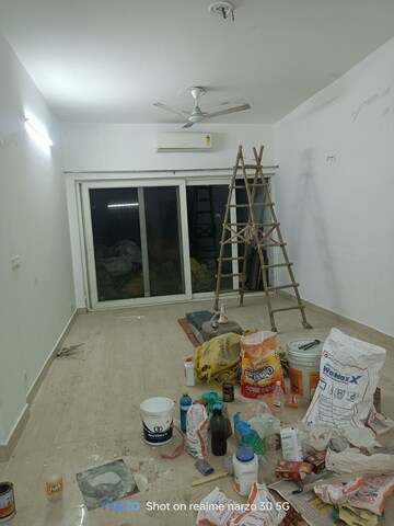 Room in 3 BHK Apartment at Ip Extension – for Rent