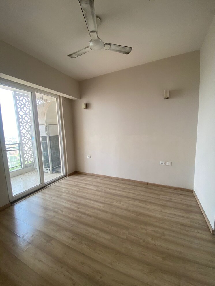 Room, emaar-marbella 5 Bedroom 6520 Sq.Ft. Villa In Sector 66 Gurgaon 8214297