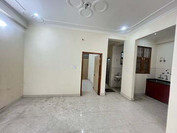 Room in 2 BHK Independent House at Gomti Nagar – for Rent