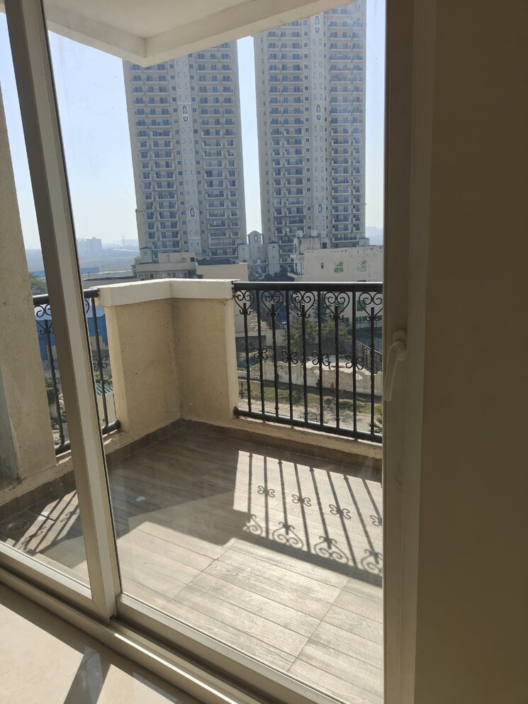 Balcony, ats-triumph 3.5 Bedroom 2290 Sq.Ft. Apartment In Sector 104 Gurgaon 8214299