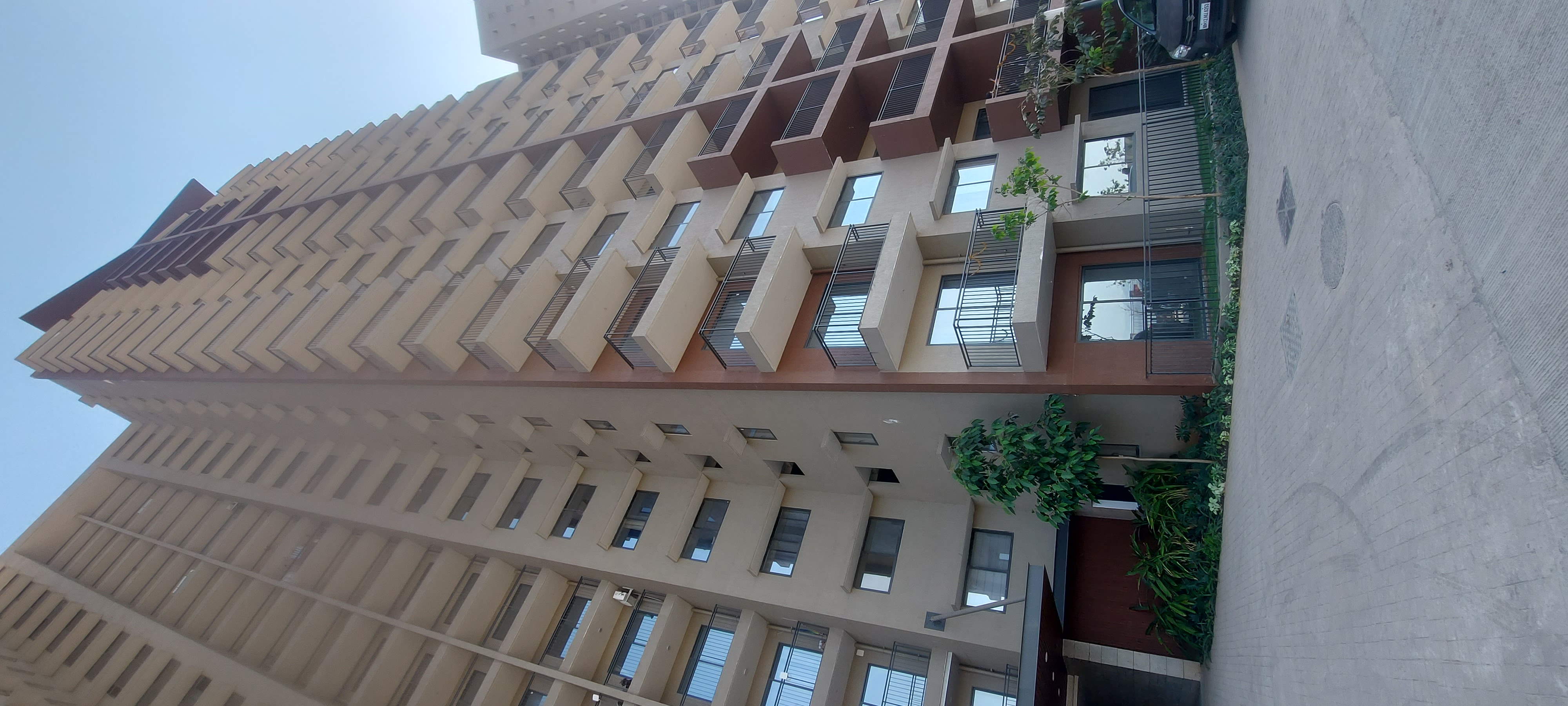 1 BHK Apartment For Sale in Shapoorji Pallonji Vanaha Golfland