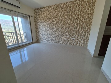 Room in 4 BHK Apartment at Paradise Sai World Empire, Kharghar – for Rent