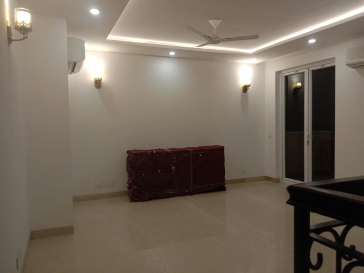 Bedroom, emaar-marbella 5 Bedroom 8120 Sq.Ft. Villa In Sector 66 Gurgaon 8214324