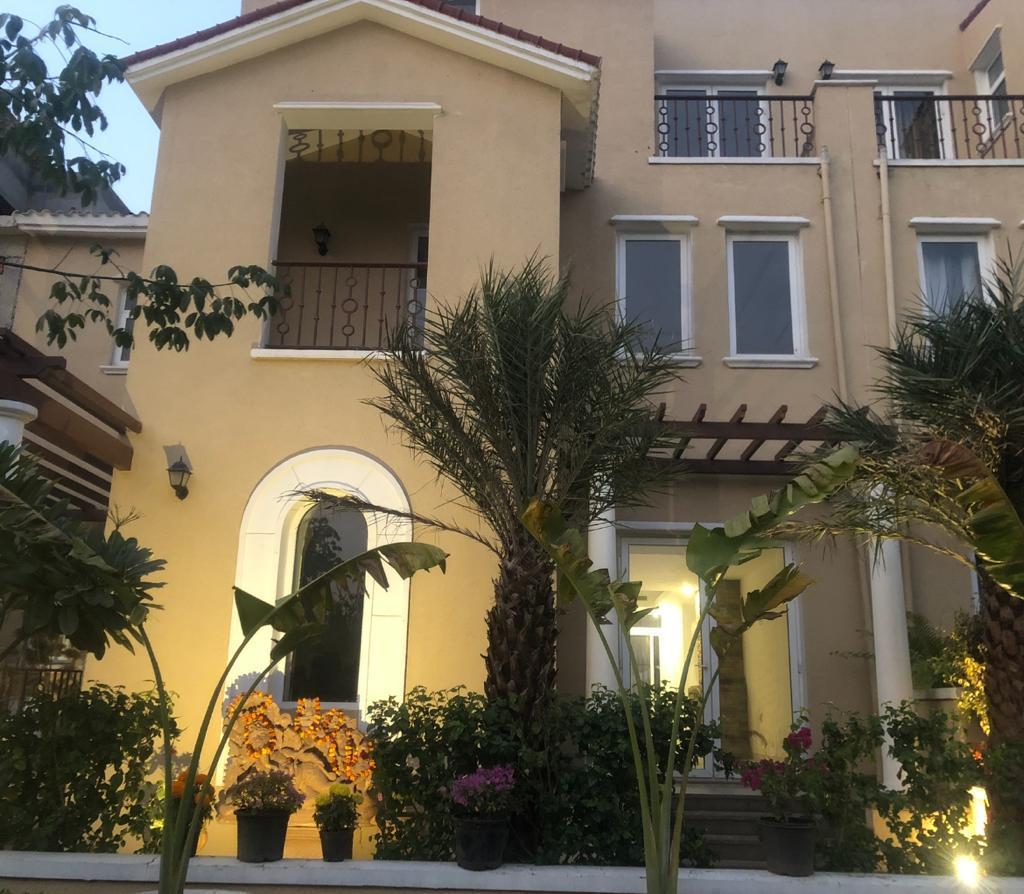 5 BHK + Pooja Room,Servant Room Villa For Sale in Emaar Marbella