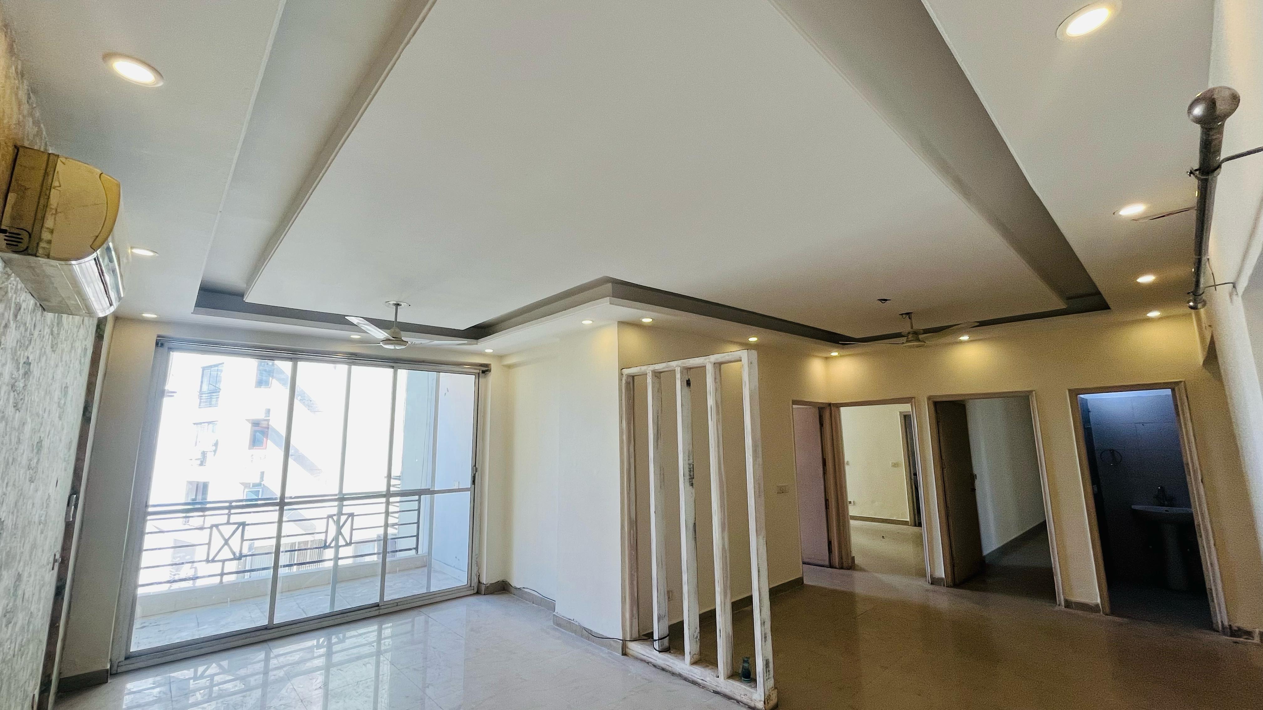 3 BHK + Pooja Room,Servant Room Apartment For Sale in Maya Garden City