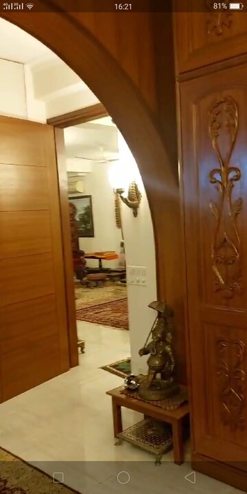Furnished Amenities in 4 BHK Builder Floor at Chanakyapuri – for Sale