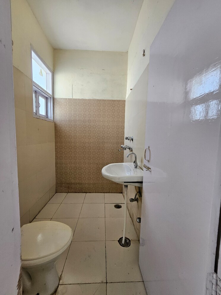 Bathroom, banur 3 Bedroom 1300 Sq.Ft. Apartment In Banur Mohali 8214484