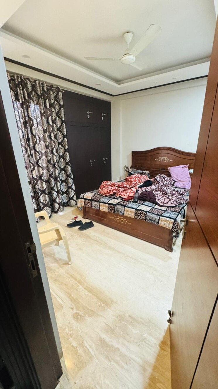 Bedroom, green park 3 Bedroom 200 Sq.Yd. Builder Floor In Green Park Delhi 8214462