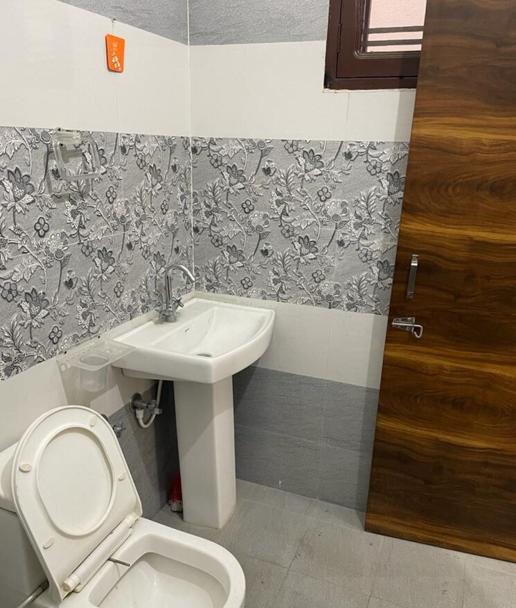 Bathroom, dhakoli village 3 Bedroom 1250 Sq.Ft. Independent House In Dhakoli Village Zirakpur 8214476