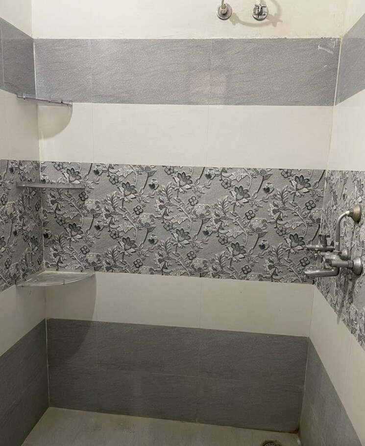 Bathroom, dhakoli village 3 Bedroom 1250 Sq.Ft. Independent House In Dhakoli Village Zirakpur 8214476